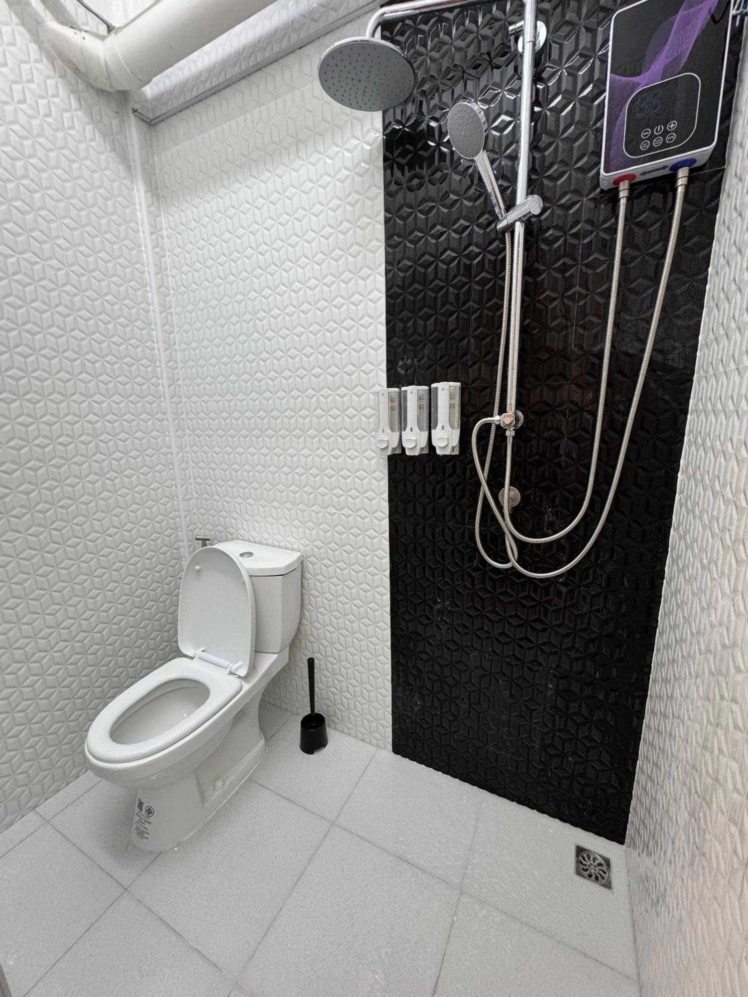 Twenty Two Place Hostel - Sukhumvit 22 بانكوك المظهر الخارجي الصورة