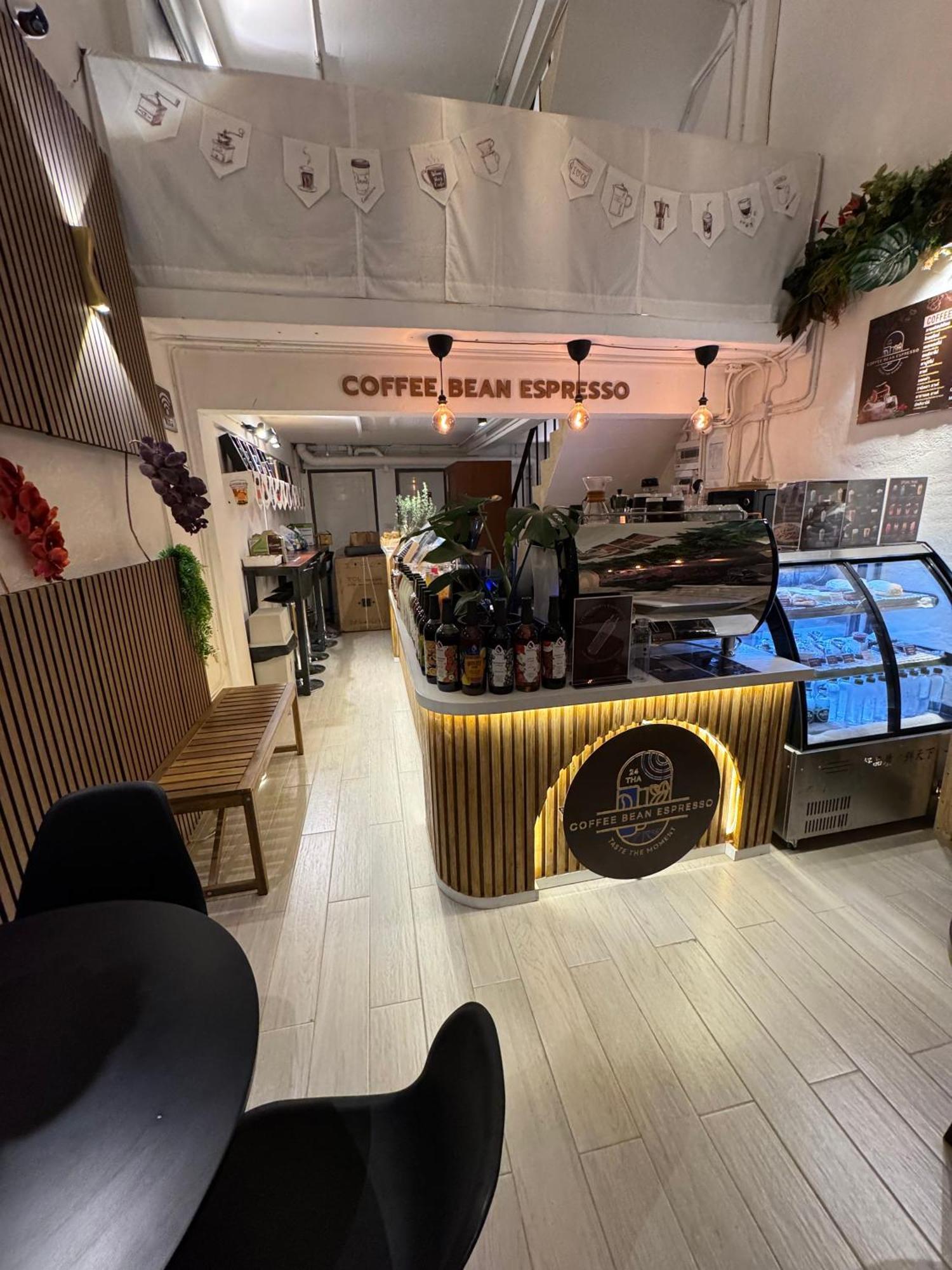 Twenty Two Place Hostel - Sukhumvit 22 بانكوك المظهر الخارجي الصورة