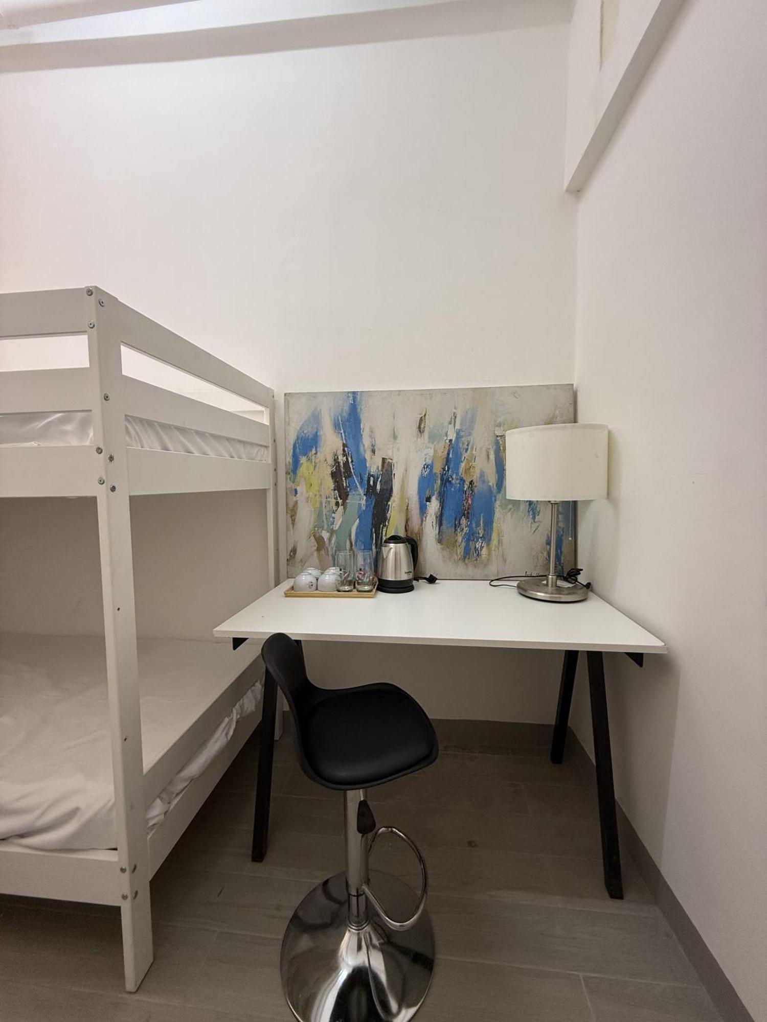 Twenty Two Place Hostel - Sukhumvit 22 بانكوك المظهر الخارجي الصورة